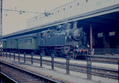 {short description of image}